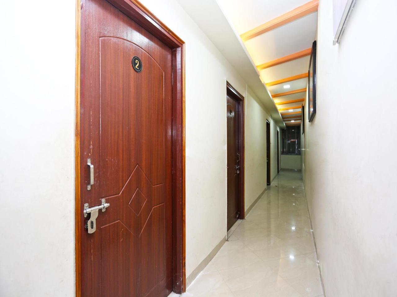 Oyo 14354 Amar Marriage Palace Hotell Dharmpura Exteriör bild