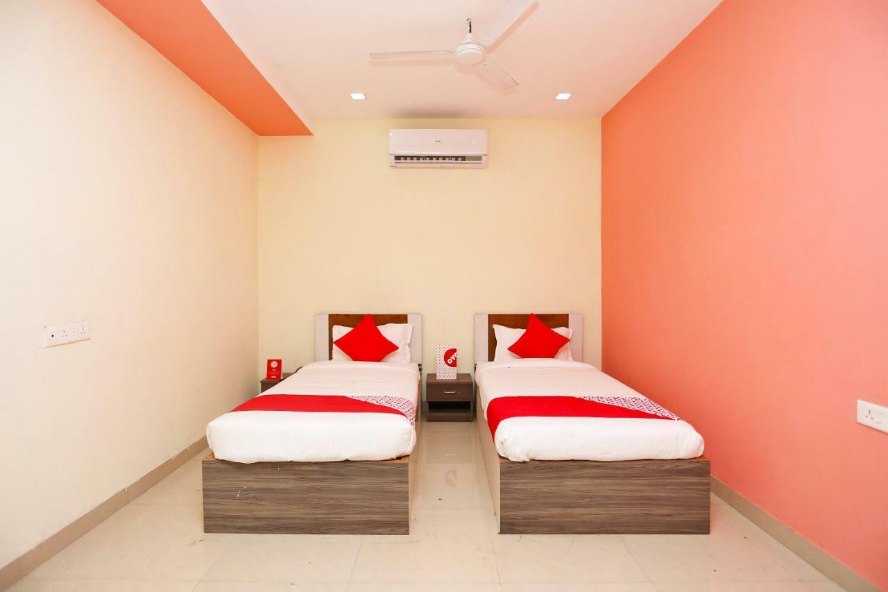 Oyo 14354 Amar Marriage Palace Hotell Dharmpura Exteriör bild